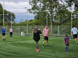 Laatste training S.K.N.W.K. JO7-1 (partijtje tegen de ouders) van maandag 27 mei 2024 (151/180)